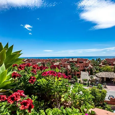 Marina Luxury Apartment